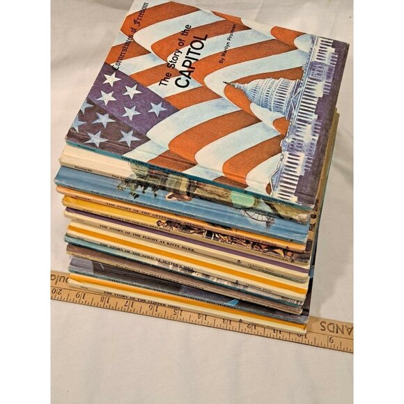 12 titles from "Cornerstones of Freedom" series - Picture 1 of 5